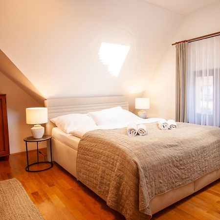 Vila Bellevue ลูฮาโชวิตเซอ ภายนอก รูปภาพ
